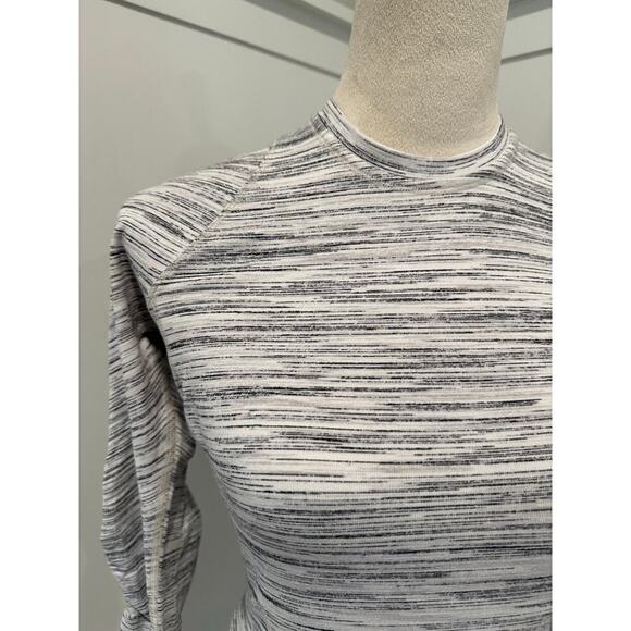 Lululemon Long Sleeve Top - Picture 3 of 7